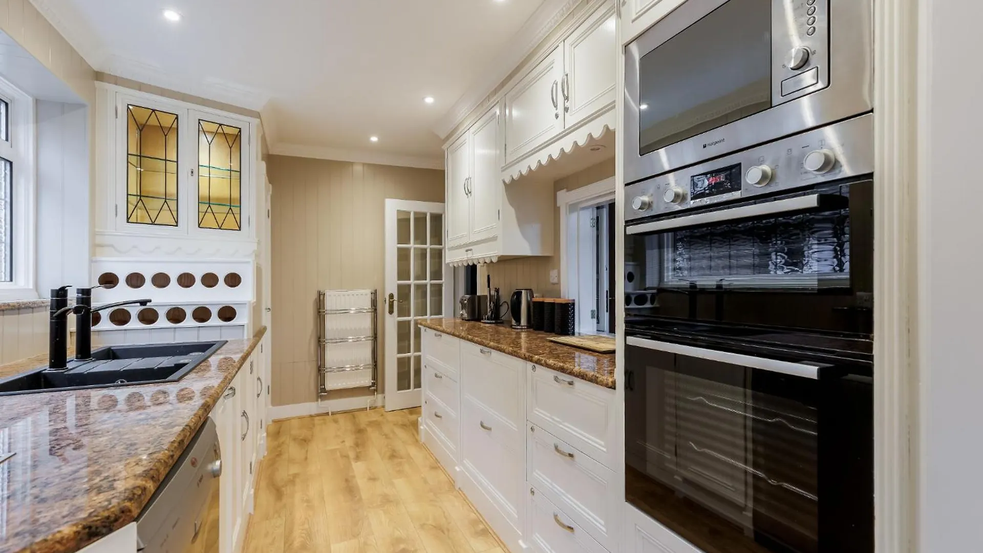 Apartment Traditional Family House Near Beach -Great Garden! Bournemouth